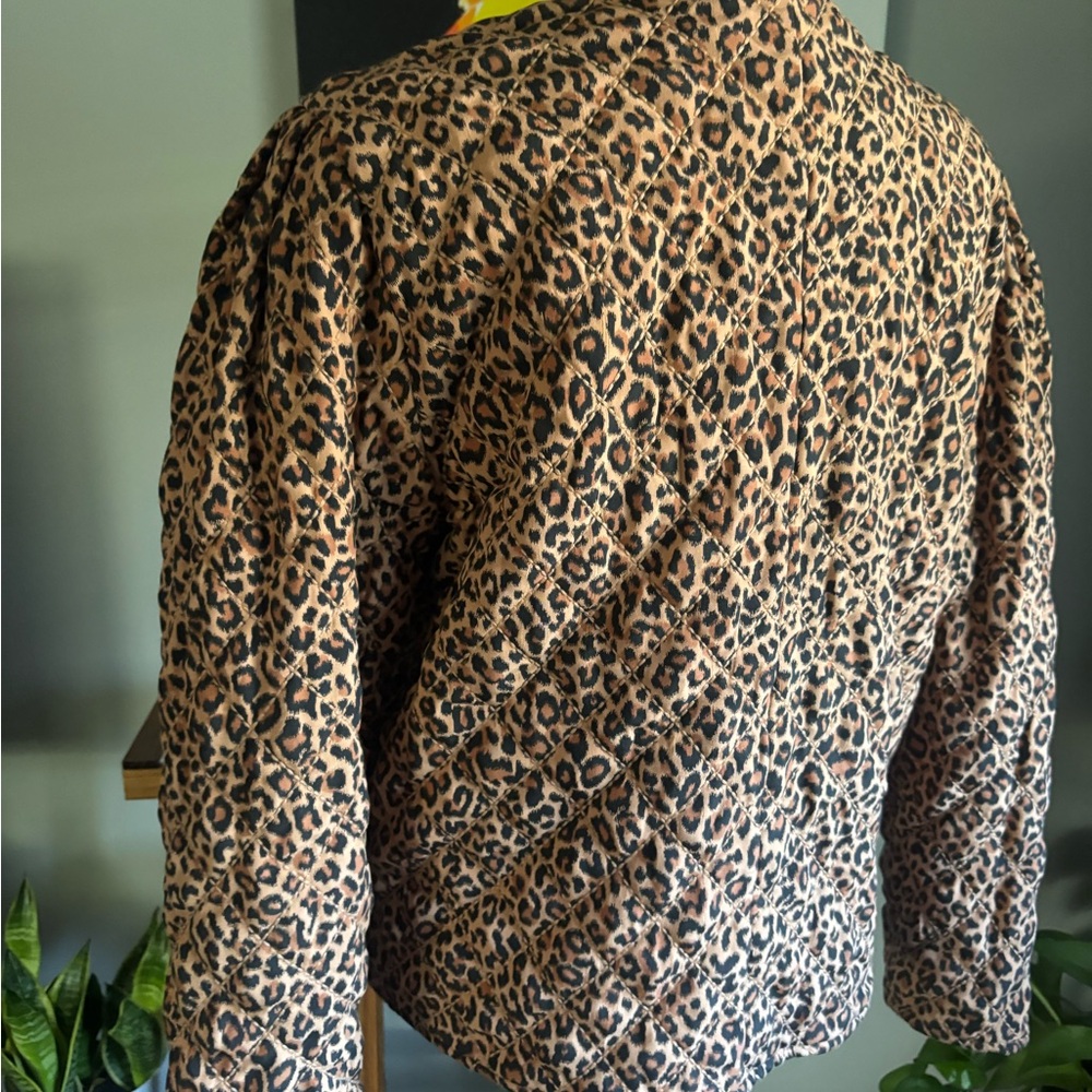 Leopard Quilted Print Women's Jacket - Picture 6 of 10